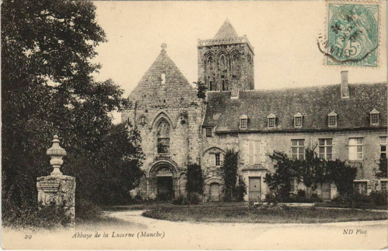 Carte postale ancienne Abbaye de la Lucerne