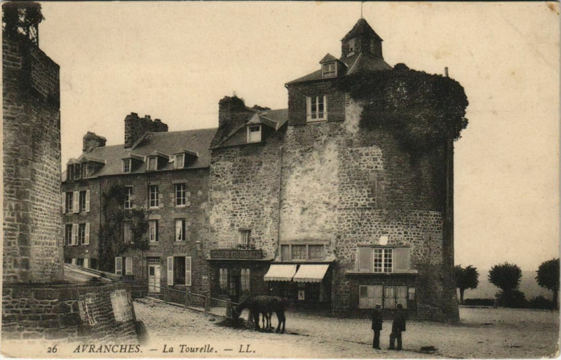 Carte postale ancienne Avranches La Tourelle à Avranches