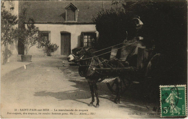 Carte postale ancienne Saint-Pair-sur-Mer La marchande de coques à Saint-Pair-sur-Mer