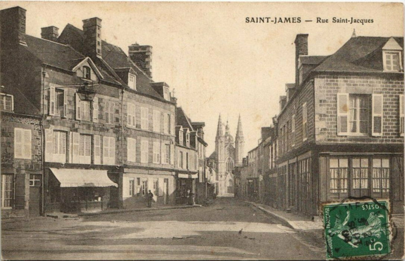 Carte postale ancienne Saint-James-Rue Saint-Jacques à Saint-James