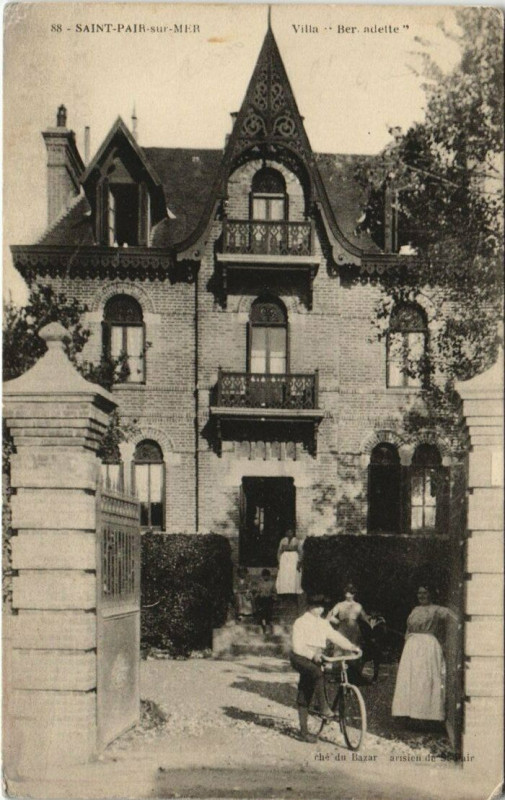 Carte postale ancienne Saint-Pair-sur-Mer-Villa Bernadette à Saint-Pair-sur-Mer