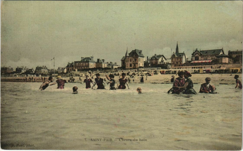 Carte postale ancienne Saint-Pair-L'heure du bain