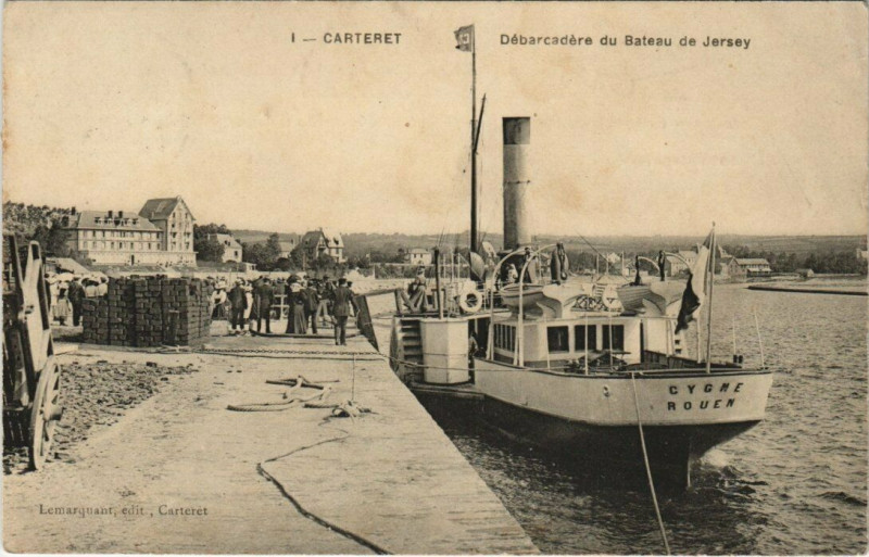 Carte postale ancienne Carteret - Debarcadere du Bateau de Jersey