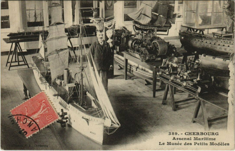 Carte postale ancienne Cherbourg - Arsenal Maritime Le Musée des Petits Modeles
