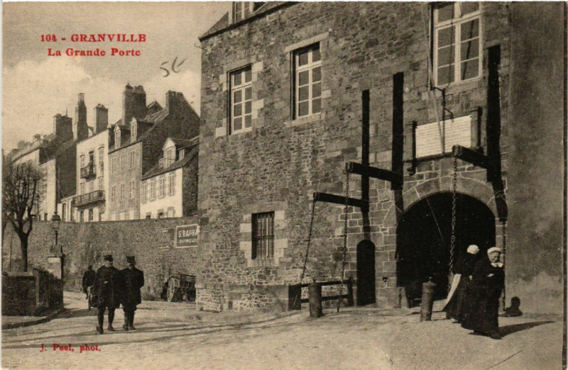 Carte postale ancienne Granville - La Grande Porte à Granville