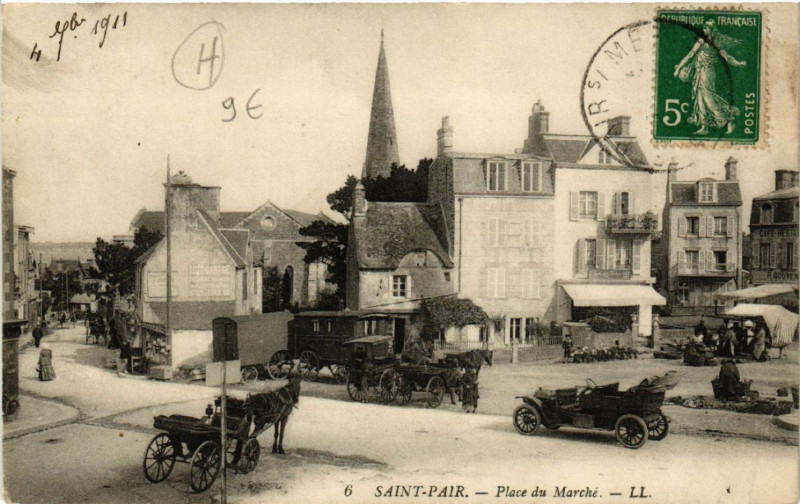 Carte postale ancienne Saint-Pair - Place du Marché