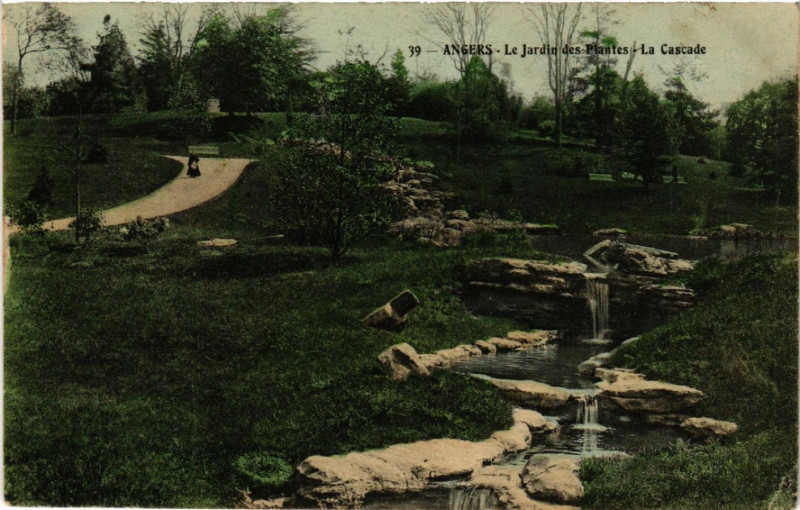 Carte postale ancienne Angers - Le Jardin des Plantes - La Cascade à Ger