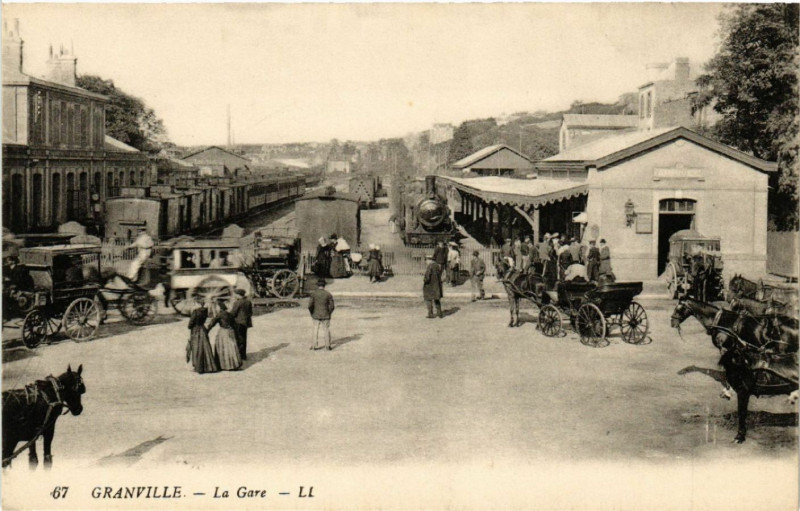 Carte postale ancienne Granville - La Gare à Granville