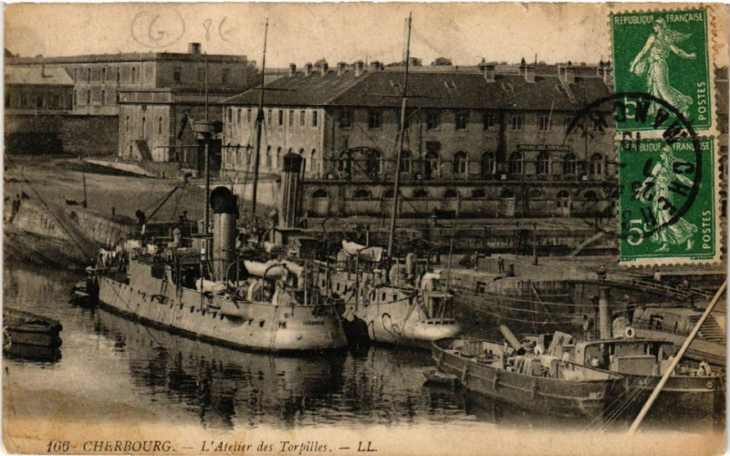 Carte postale ancienne Cherbourg - L'Atelier des Torpilles