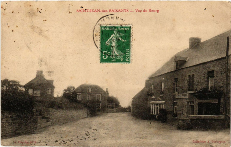 Carte postale ancienne Saint-Jean-des-Baisants - Vue du Bourg