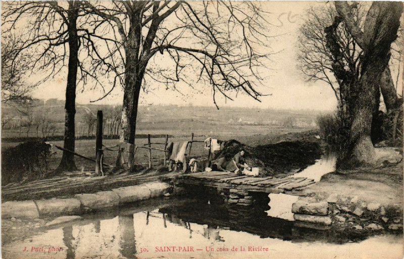 Carte postale ancienne Saint-Pair - Un coin de la Riviére