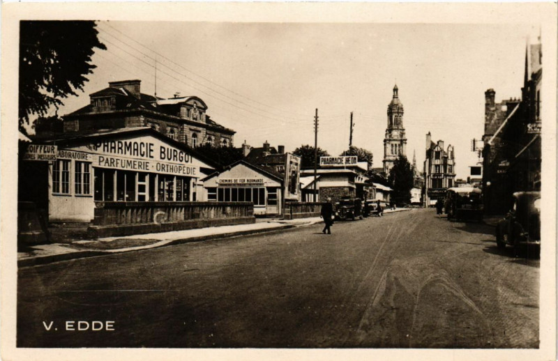 Carte postale ancienne Avranches - Le Centre et la Cité Commerciale à Avranches