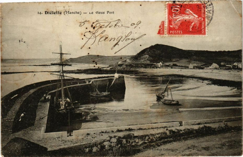 Carte postale ancienne Dielette - Le Vieux Port