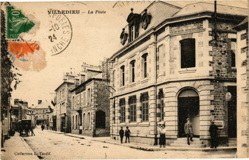 Carte postale ancienne Villedieu - La Poste