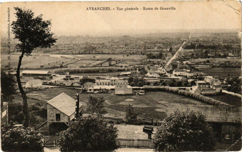 Carte postale ancienne Avranches - Vue générale - Route de Granville à Avranches