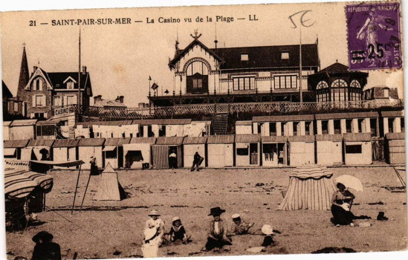Carte postale ancienne Saint-Pair-sur-Mer - La Casino vu de la Plage à Saint-Pair-sur-Mer