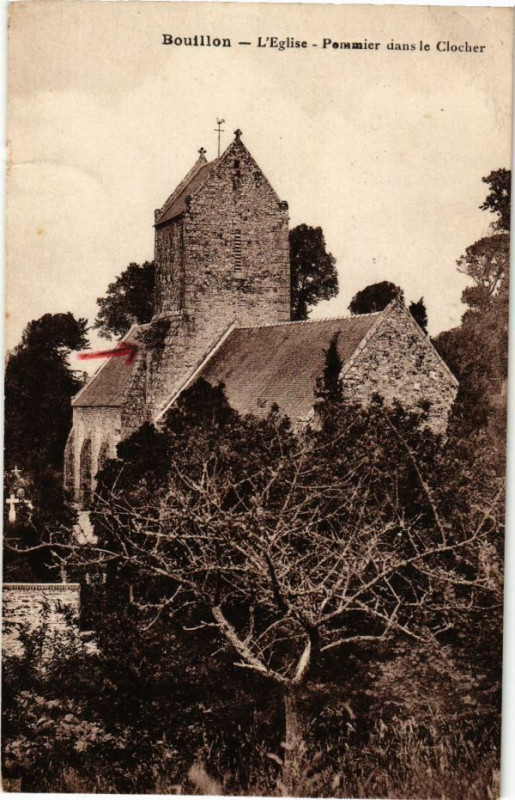 Carte postale ancienne Bouillon - L'Eglise - Pommier dans le Clocher
