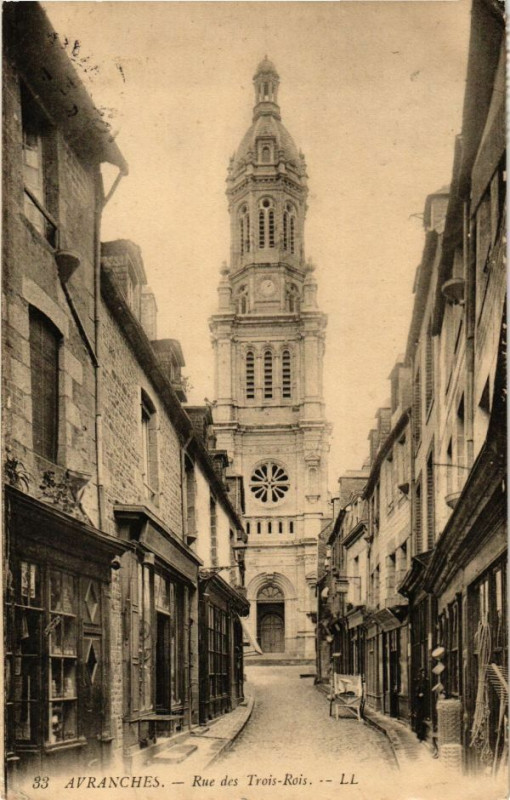 Carte postale ancienne Avranches - Rue des Trois-Rois à Avranches