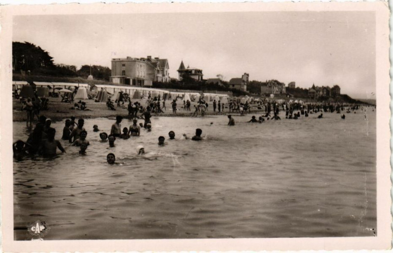 Carte postale ancienne Saint-Pair-sur-Mer - Le Bain à Saint-Pair-sur-Mer