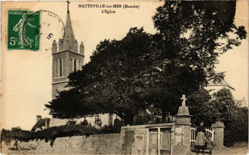 Carte postale ancienne Hauteville-sur-Mer - L'Eglise à Hauteville-sur-Mer