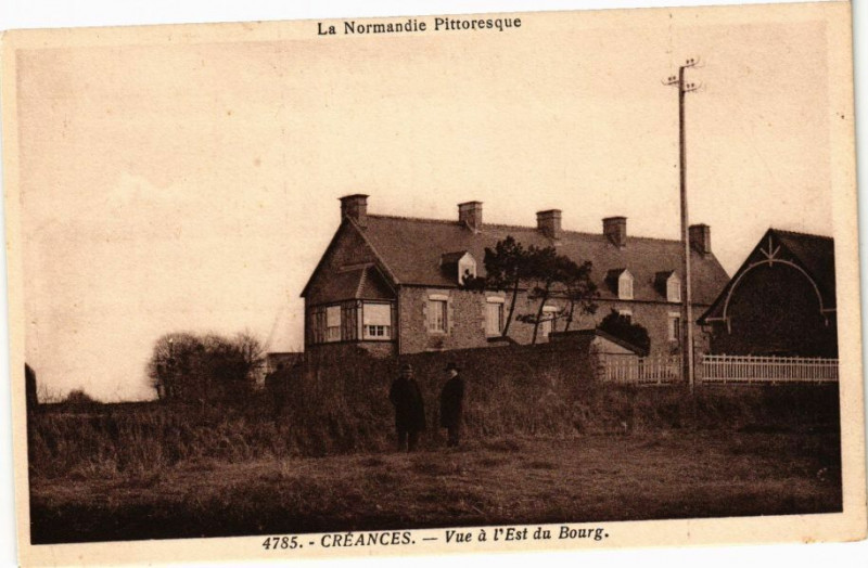 Carte postale ancienne La Normandie Pittoresque - Creances - Vue a l'Est du Bourg à Créances
