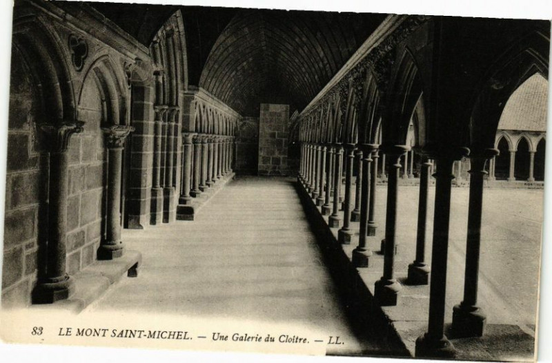 Carte postale ancienne Le Mont-Saint-Michel - Une Galerie du Cloitre au Mont-Saint-Michel