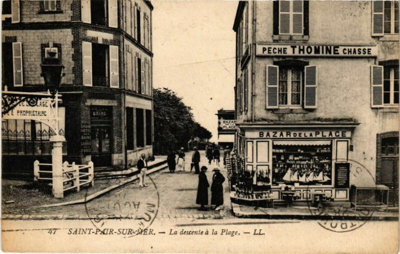 Carte postale ancienne Saint-Pair-sur-Mer - La Descente a la Plage à Saint-Pair-sur-Mer