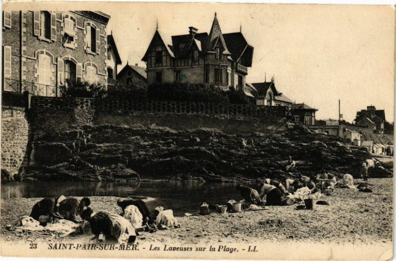 Carte postale ancienne Saint-Pair-sur-Mer - Les Lavenses sur la Plage à Saint-Pair-sur-Mer