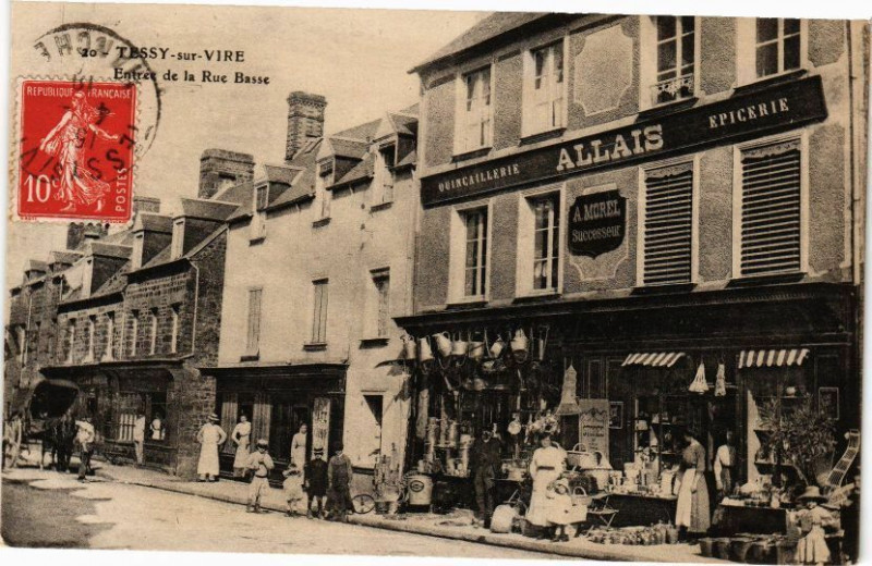 Carte postale ancienne Tessy-sur-Vire - Entrée de la Rue Basse
