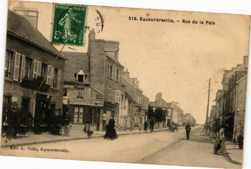 Carte postale ancienne Equeurdreville - Rue de la Paix