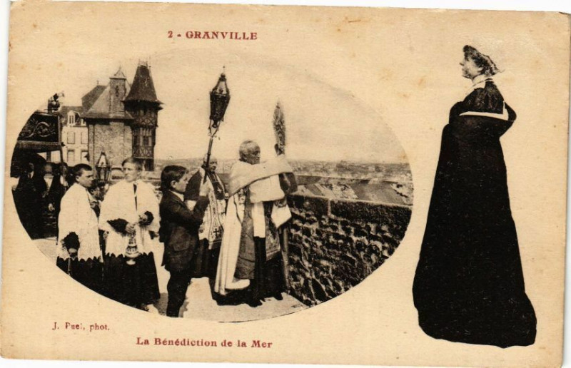 Carte postale ancienne Granville - La Benediction de la Mer à Granville