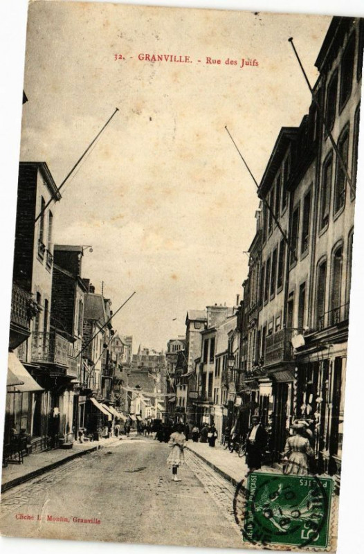 Carte postale ancienne Granville - Rue des Juifs à Granville