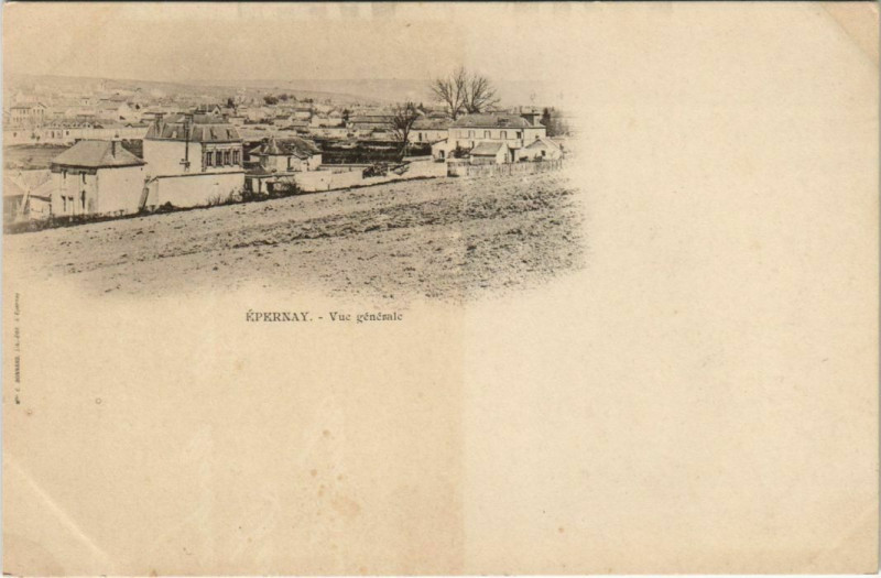 Carte postale ancienne Epernay Vue Generale à Épernay
