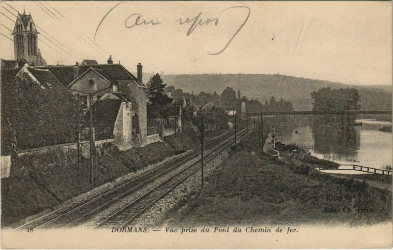 Carte postale ancienne Dormans Vue prise du Pont du Chemin de Jer à Dormans