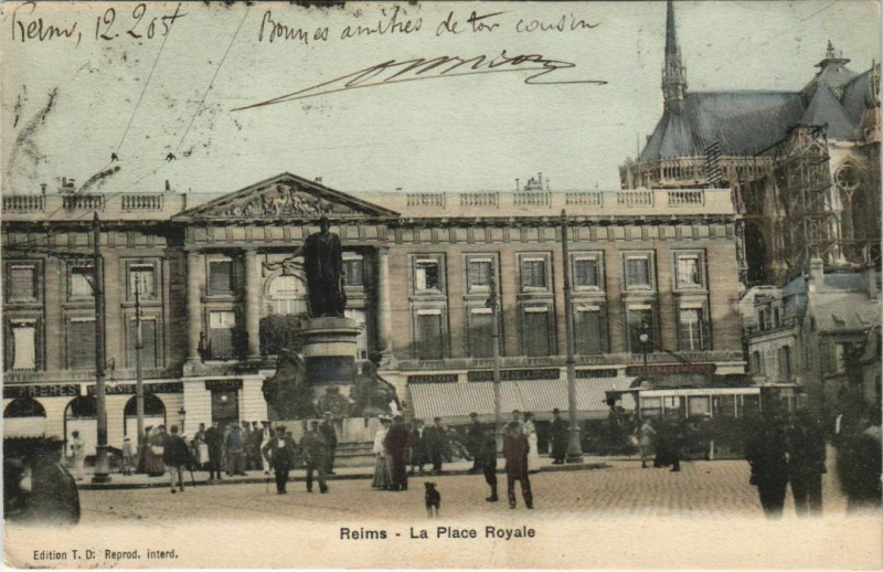 Carte postale ancienne Reims La place Royale à Reims