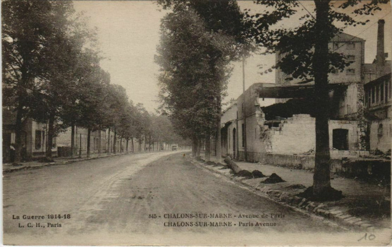 Carte postale ancienne Chalons-sur-Marne - Avenue de Paris