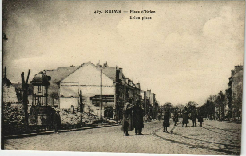 Carte postale ancienne Reims - Place d'Erlon à Reims