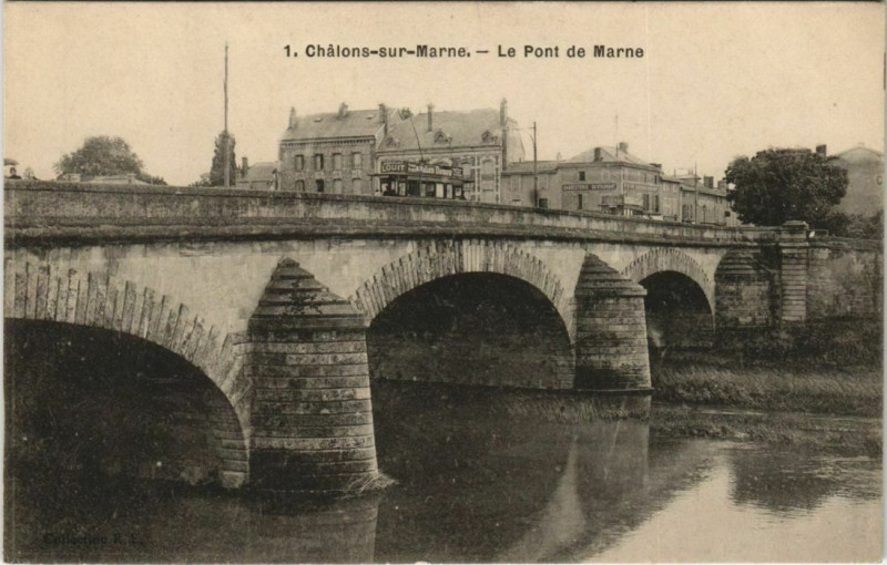 Carte postale ancienne Chalons-sur-Marne Le Pont de Marne