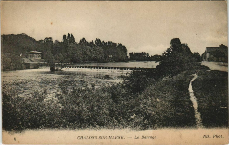 Carte postale ancienne Chalons-sur-Marne - Le Barrage