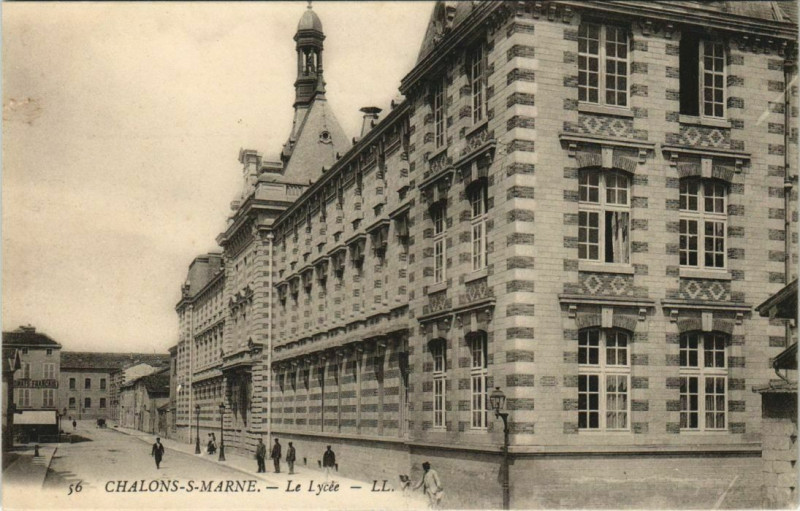 Carte postale ancienne Chalons-sur-Marne - Le Lycée