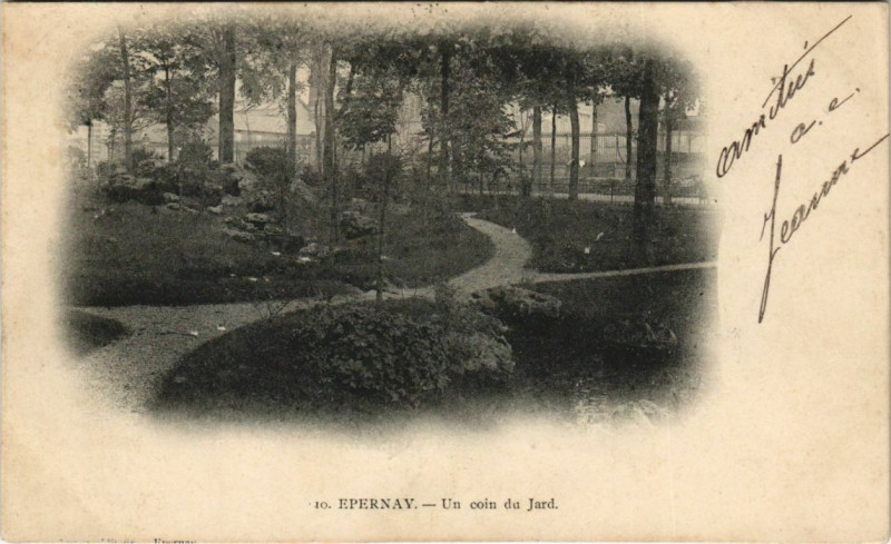 Carte postale ancienne Epernay Un coin du Jard à Épernay