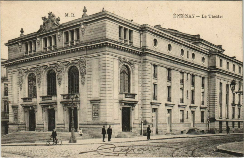 Carte postale ancienne Epernay Le Théatre à Épernay