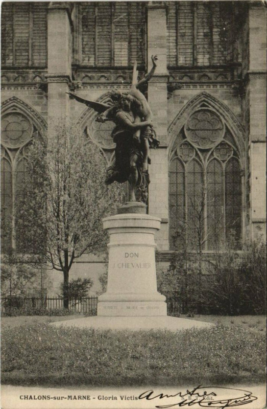 Carte postale ancienne Chalons-sur-Marne Gloria Victis