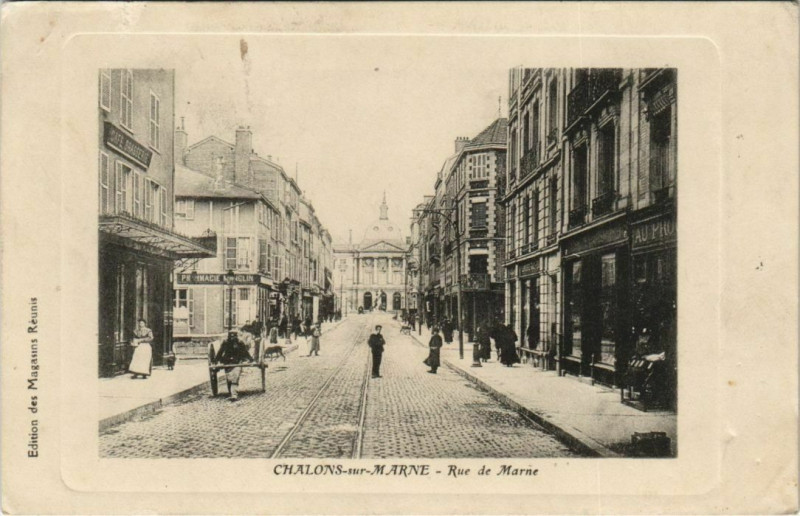 Carte postale ancienne Chalons-sur-Marne - Rue de Marne