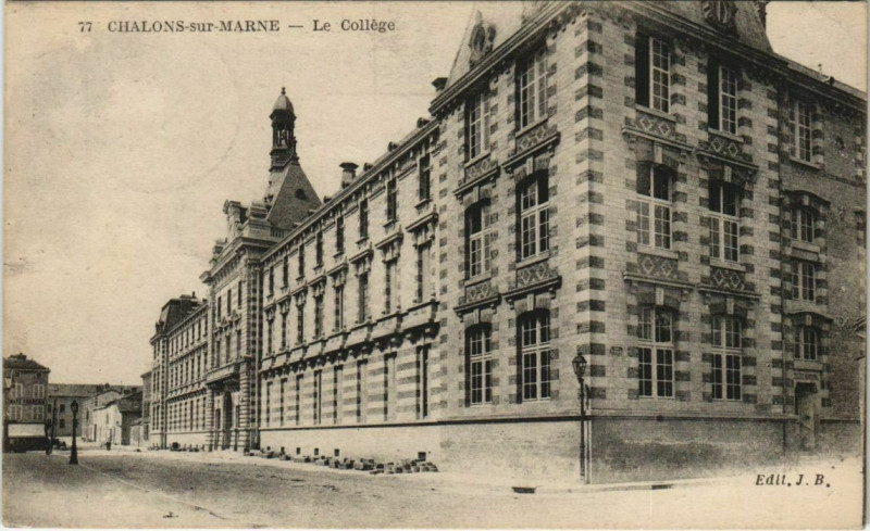 Carte postale ancienne Chalons-sur-Marne - Le College