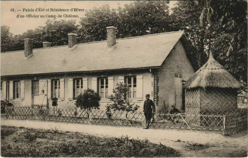 Carte postale ancienne Palais d'Eté d'un Officier a Camp de Chalons