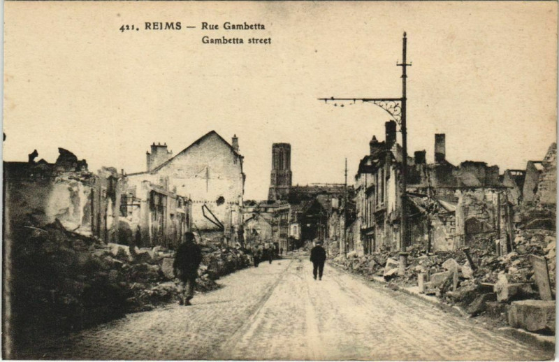 Carte postale ancienne Reims - Rue Gambetta à Reims
