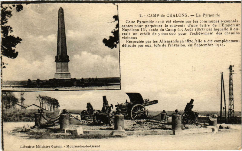 Carte postale ancienne Militaire - Camp de Chalons - La Pyramide