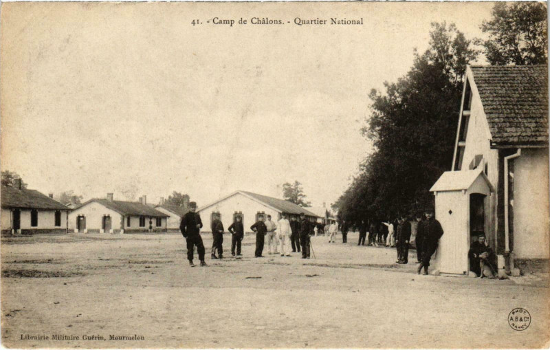 Carte postale ancienne Militaire - Camp de Chalons - Quartier National