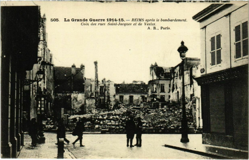 Carte postale ancienne La Frande Guerre - Reims apres le Bombardement à Reims